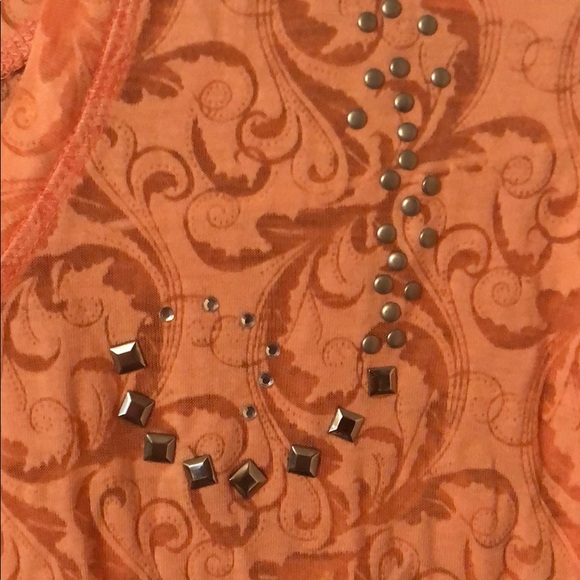 Orange tshirt - Picture 2 of 6